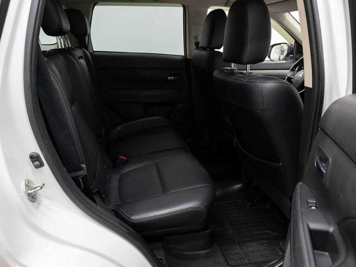 Митсубиши Оутлэндер б/у, 2015, Вариатор. Фото: #11