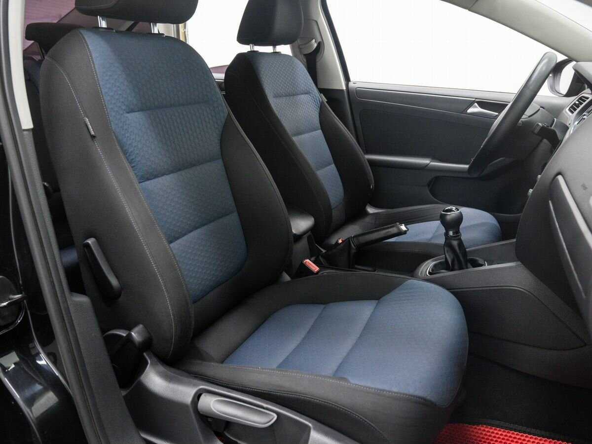 Volkswagen Jetta б/у, 2013, Механическая. Фото: #7
