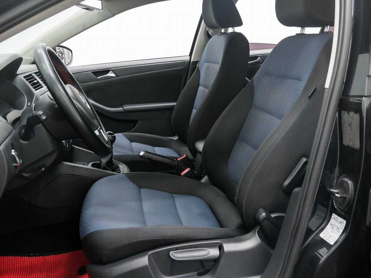 Volkswagen Jetta б/у, 2013, Механическая. Фото: #13