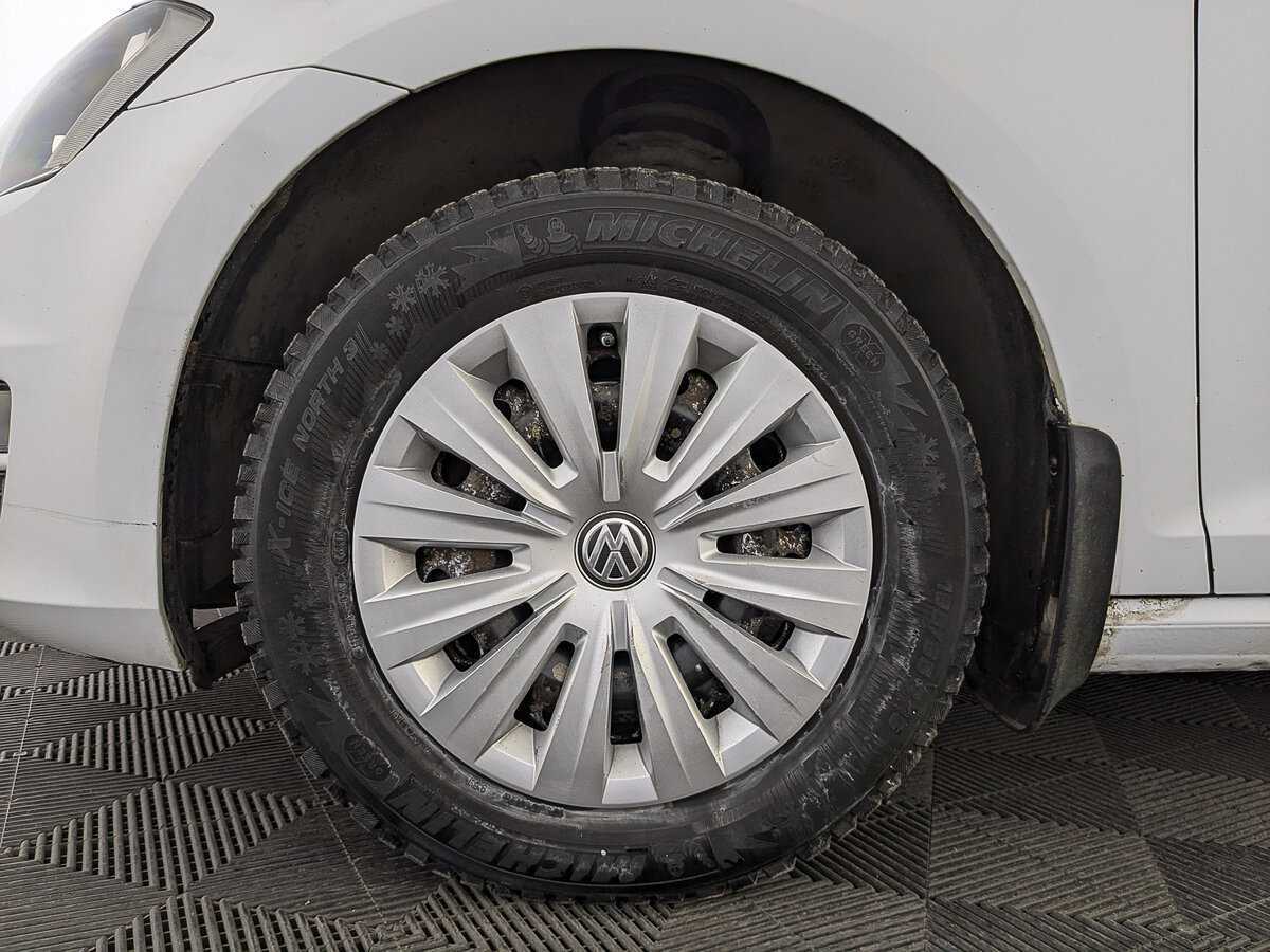 Volkswagen Golf б/у, 2014, Механическая. Фото: #11