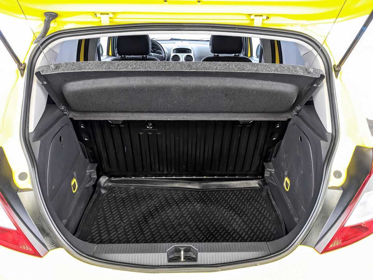 Опель Корса б/у, 2013, Роботизированная. Фото: #9