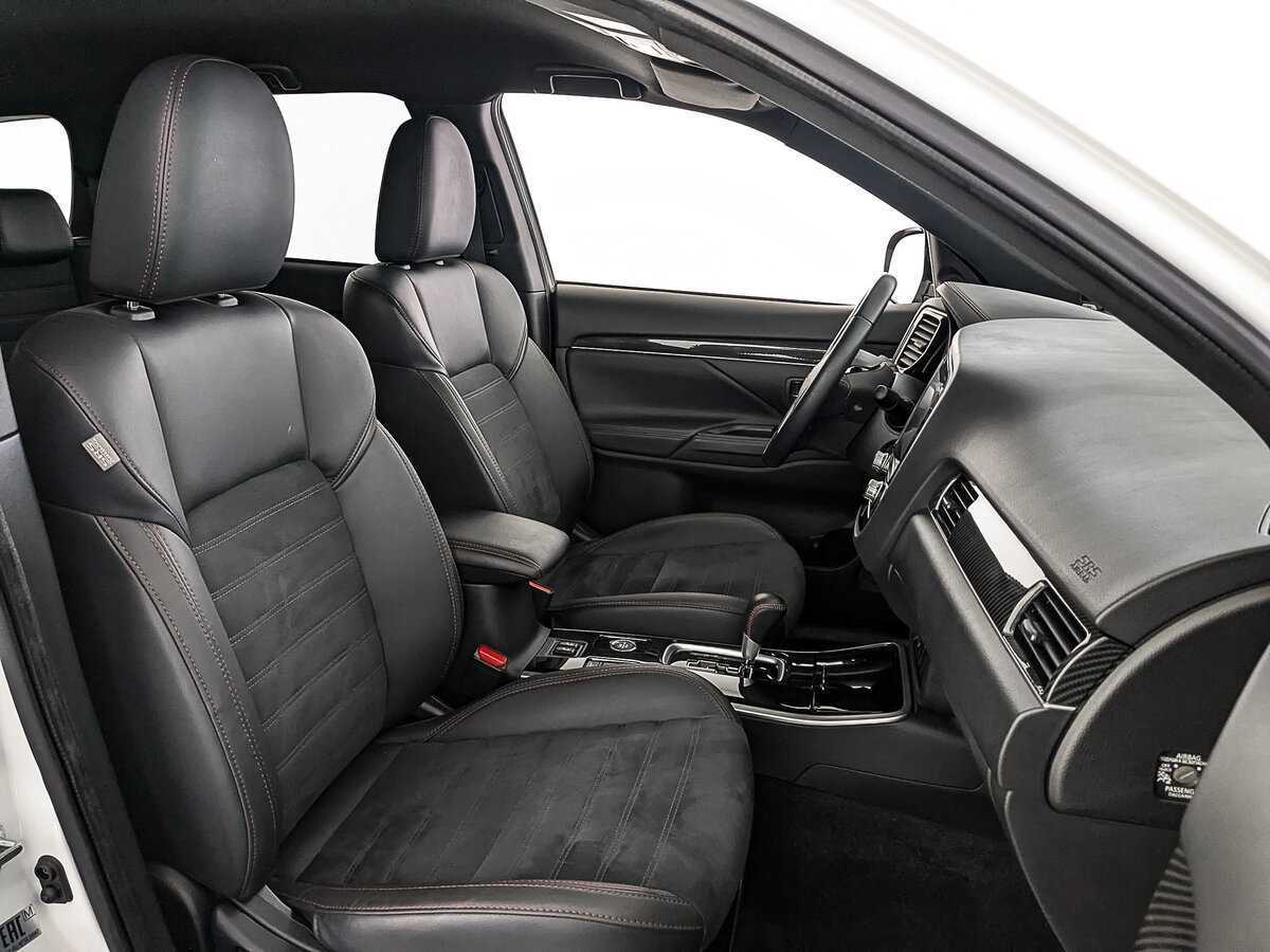 Митсубиши Оутлэндер б/у, 2022, Вариатор. Фото: #23