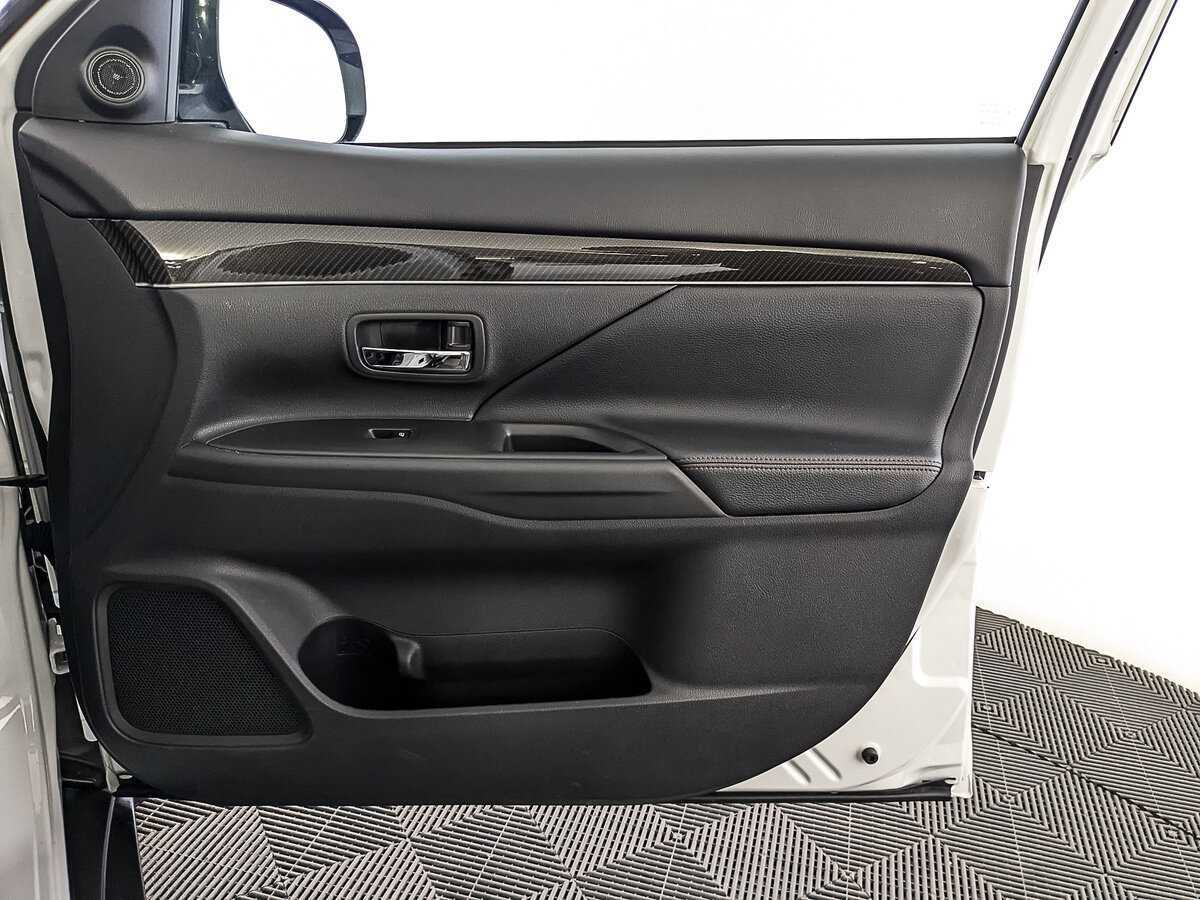 Митсубиши Оутлэндер б/у, 2022, Вариатор. Фото: #24