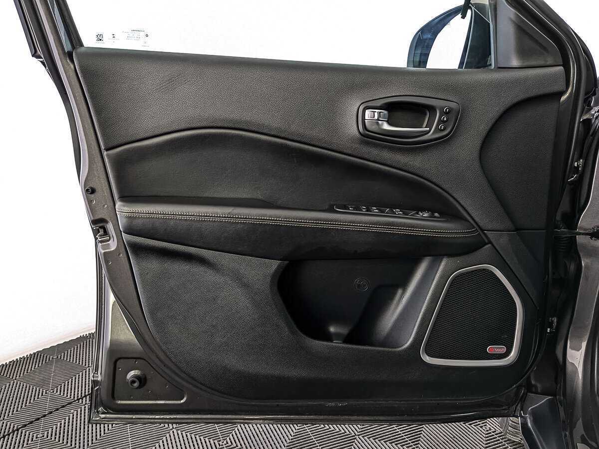 Jeep Compass б/у, 2018, Автоматическая. Фото: #18