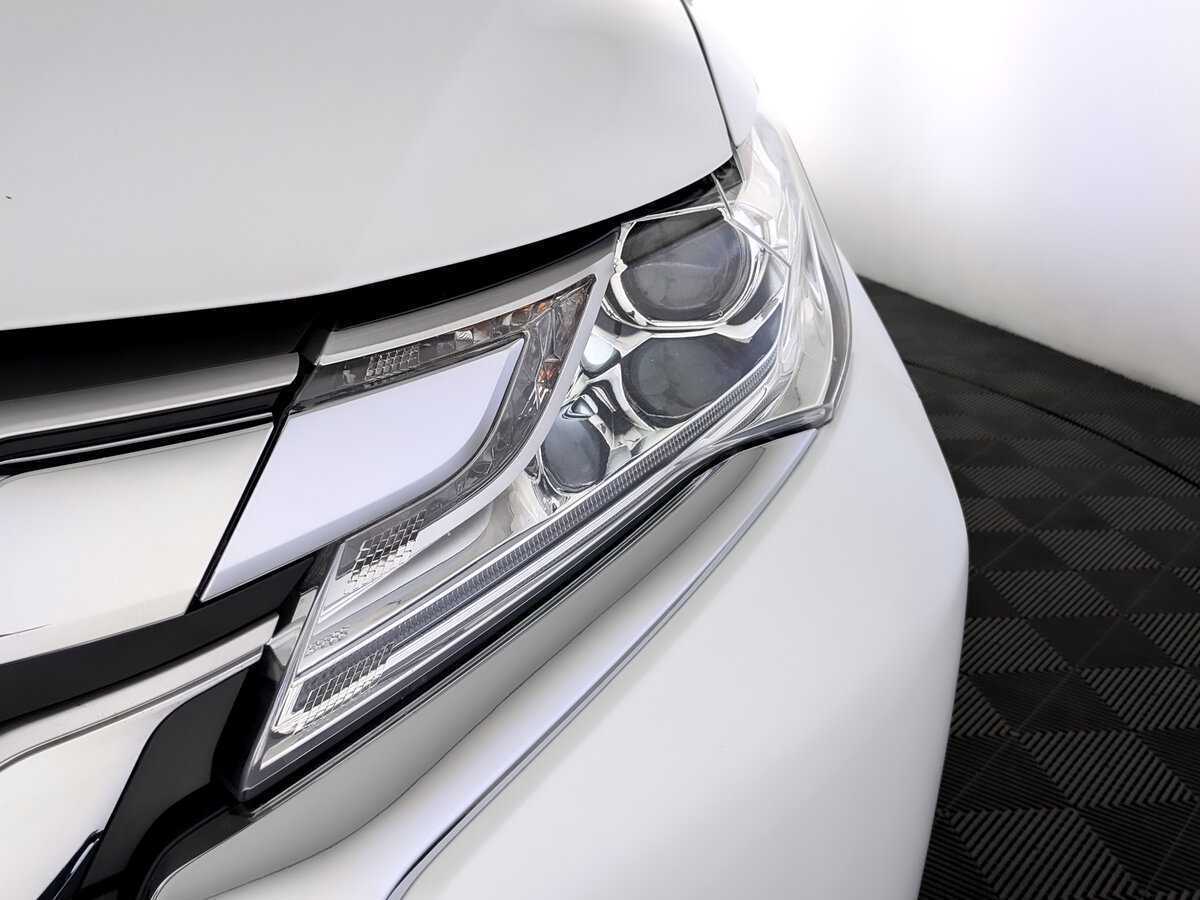 Mitsubishi Pajero Sport б/у, 2018, Механическая. Фото: #16