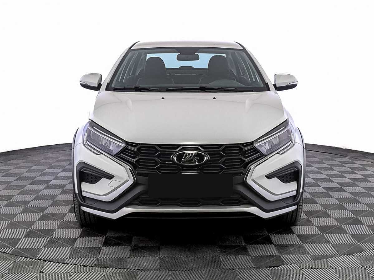 Lada (ВАЗ) Vesta б/у, 2024, Механическая. Фото: #1