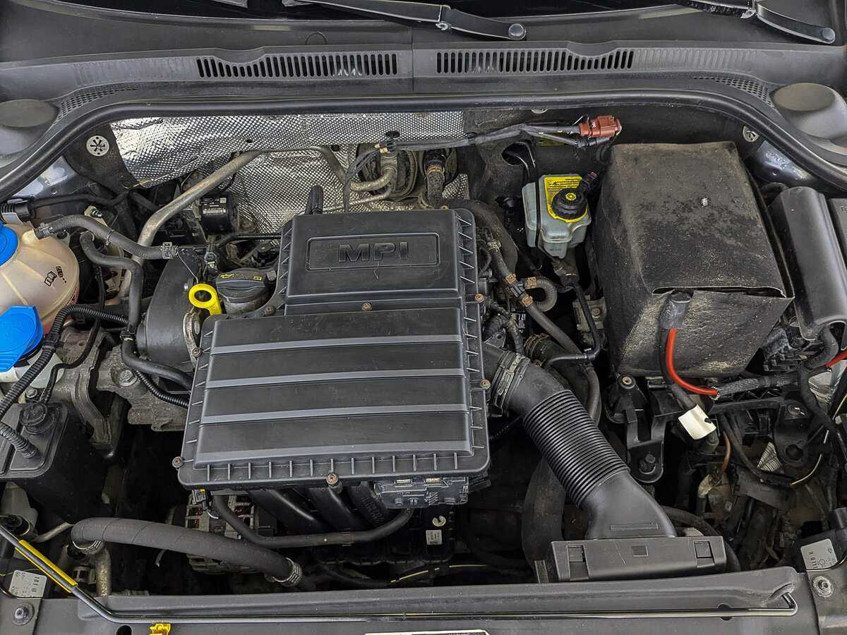 Volkswagen Jetta б/у, 2016, Механическая. Фото: #8