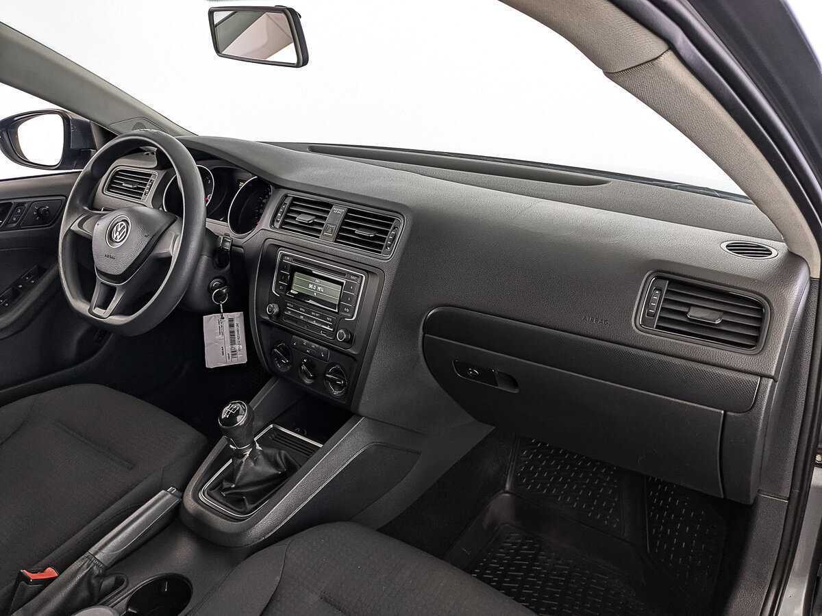 Volkswagen Jetta б/у, 2016, Механическая. Фото: #12