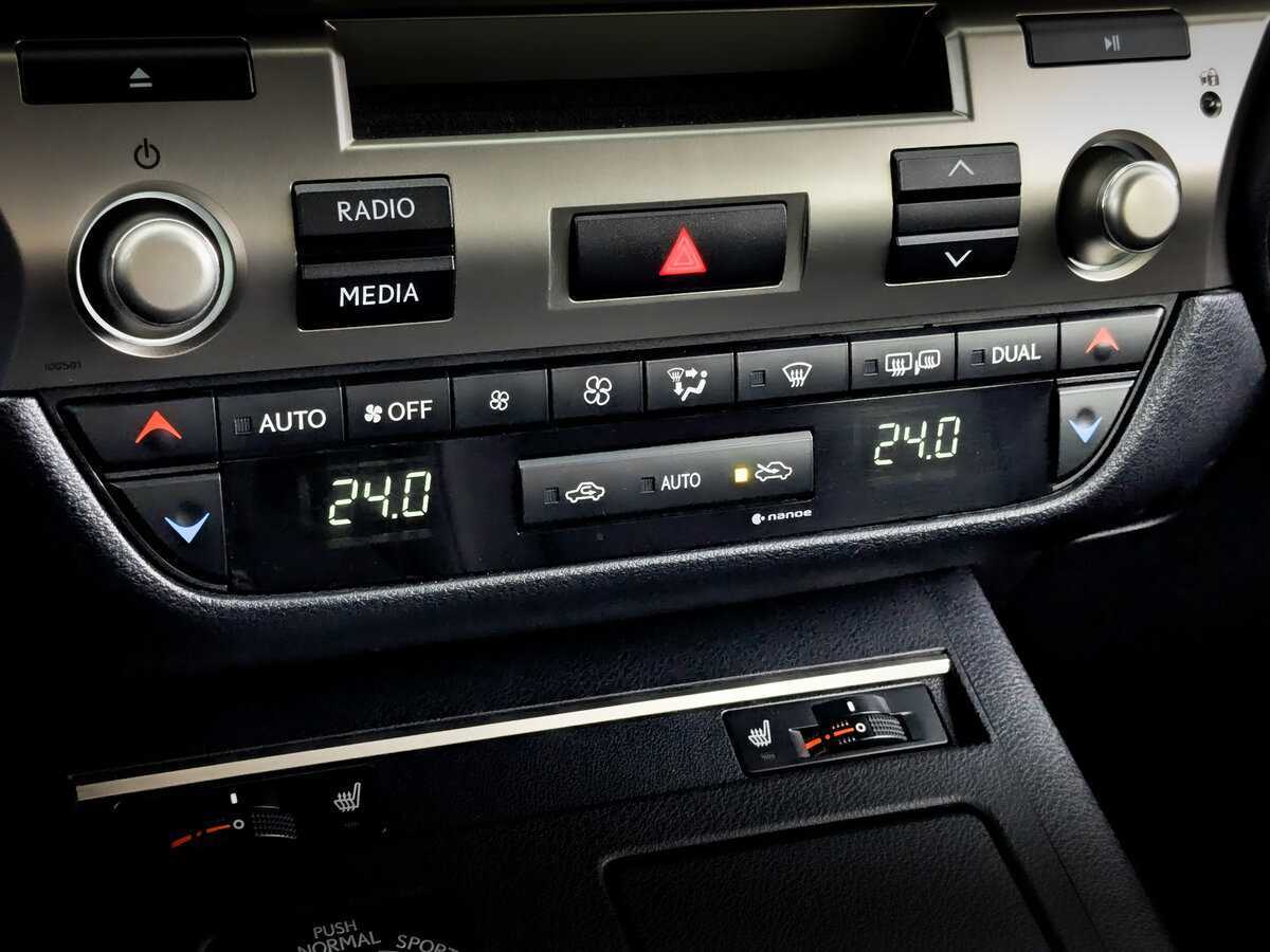 Лексус ЕС б/у, 2015, Автоматическая. Фото: #23