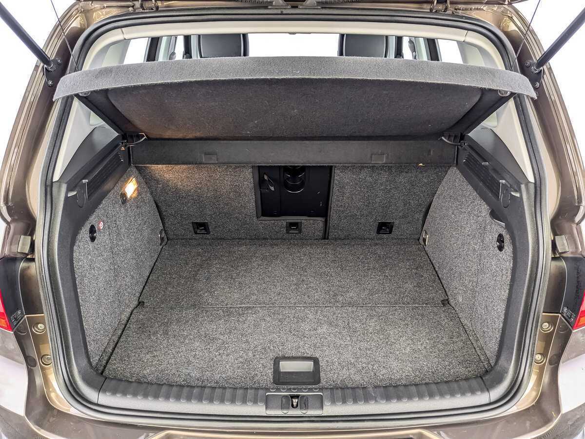 Volkswagen Tiguan б/у, 2016, Механическая. Фото: #9