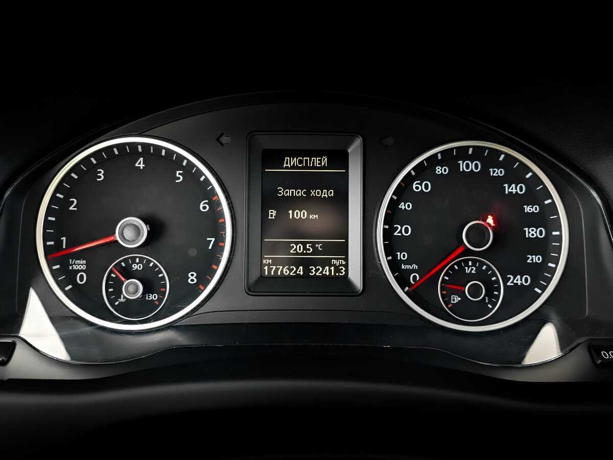 Volkswagen Tiguan б/у, 2016, Механическая. Фото: #12