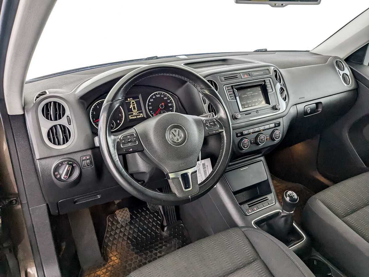Volkswagen Tiguan б/у, 2016, Механическая. Фото: #15