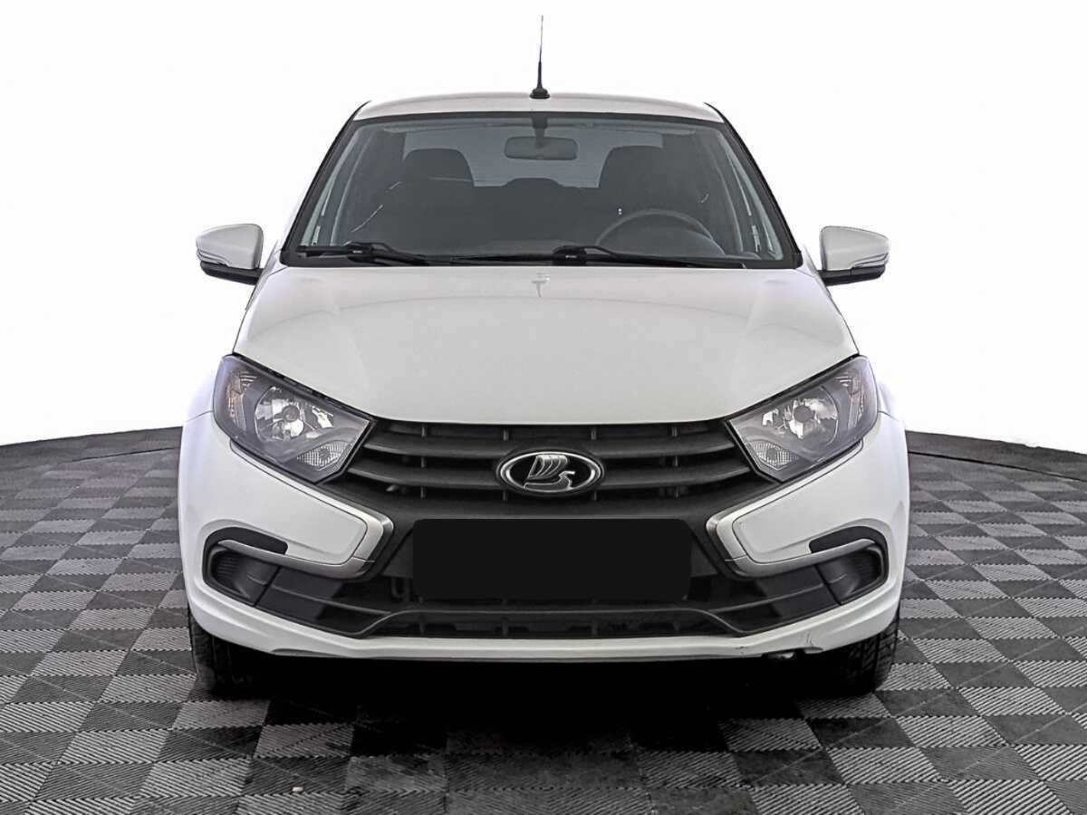 Лада (ВАЗ) Гранта б/у, 2022, Механическая. Фото: #1