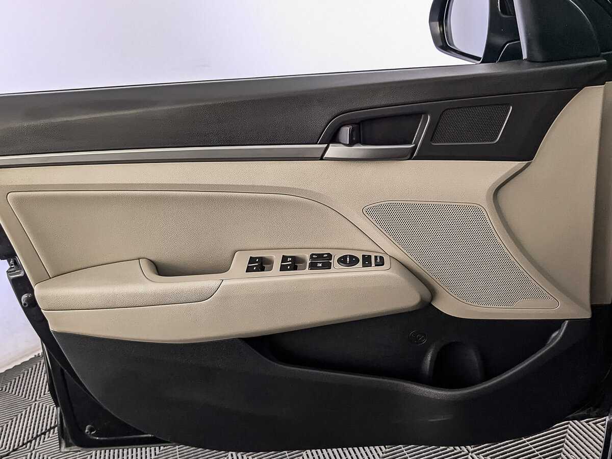 Hyundai Elantra б/у, 2017, Автоматическая. Фото: #18