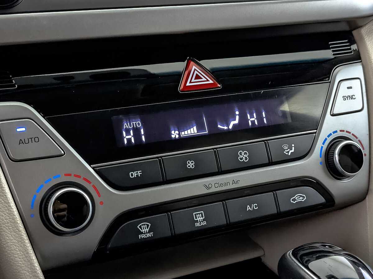 Hyundai Elantra б/у, 2017, Автоматическая. Фото: #20