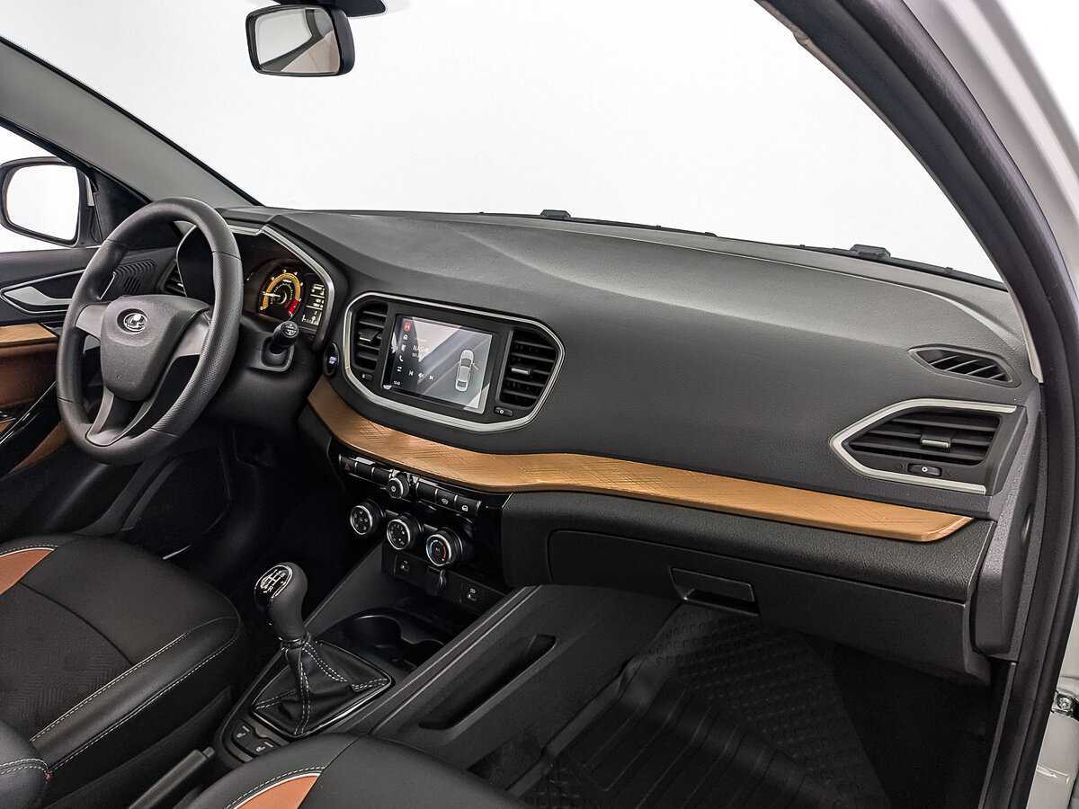 Lada (ВАЗ) Vesta б/у, 2024, Механическая. Фото: #12