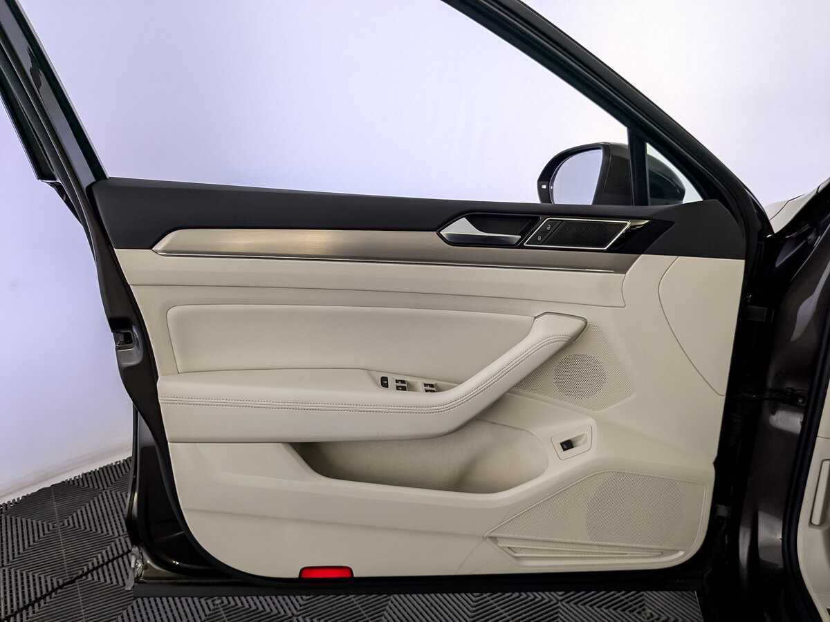 Фольксваген Пассат б/у, 2017, Роботизированная. Фото: #16