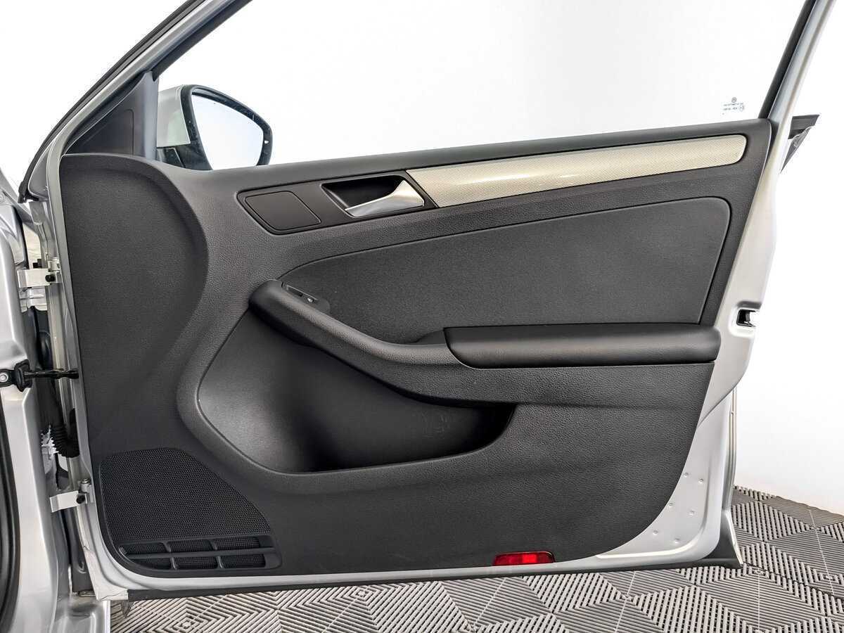 Volkswagen Jetta б/у, 2016, Роботизированная. Фото: #23