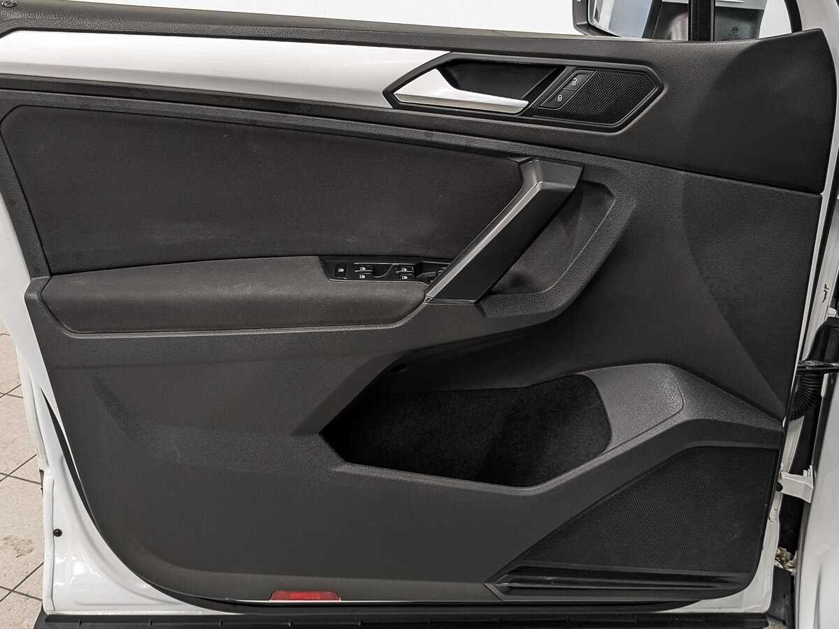 Volkswagen Tiguan б/у, 2021, Роботизированная. Фото: #16