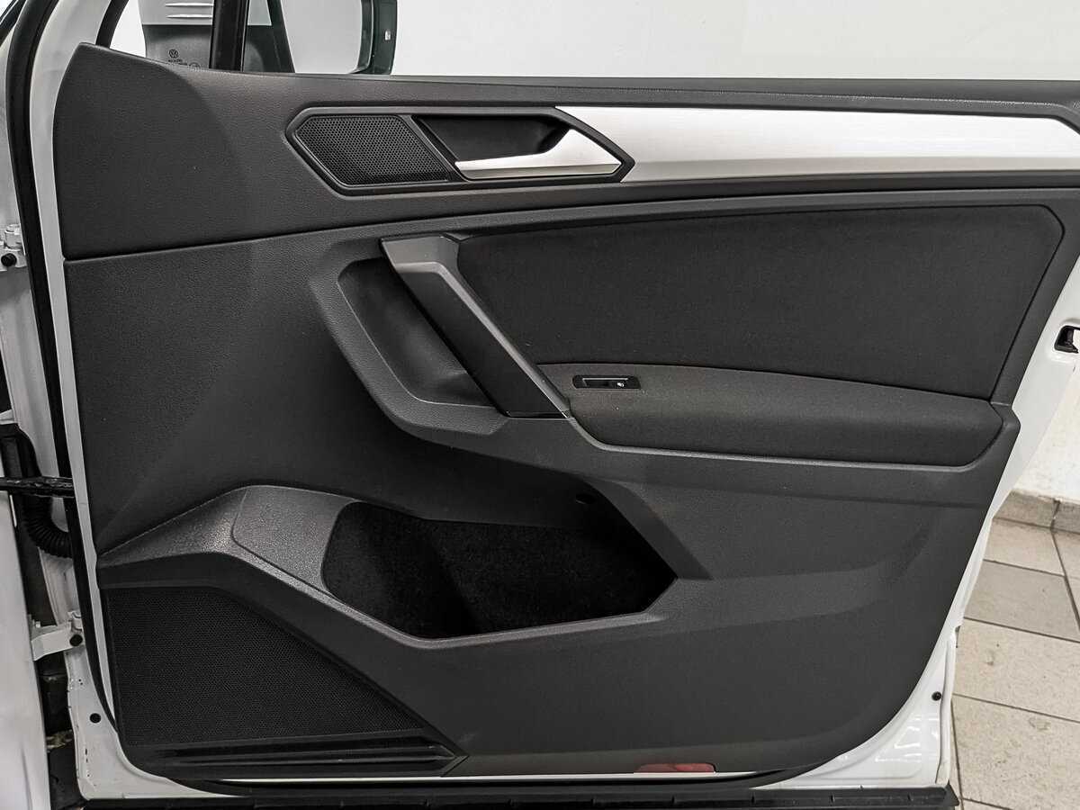 Volkswagen Tiguan б/у, 2021, Роботизированная. Фото: #21