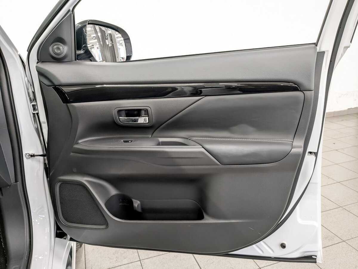 Митсубиши Оутлэндер б/у, 2022, Вариатор. Фото: #21