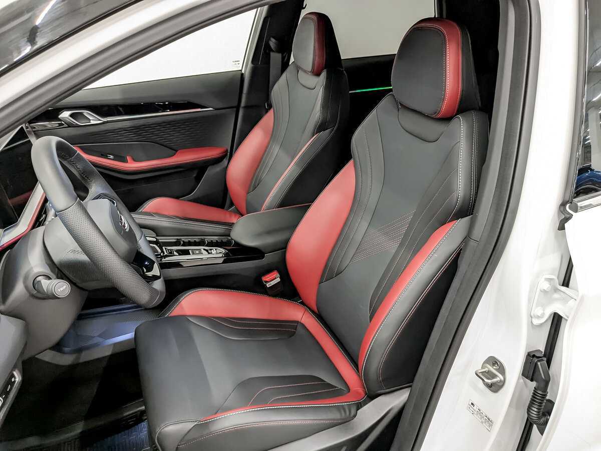 Geely Coolray б/у, 2024, Роботизированная. Фото: #16