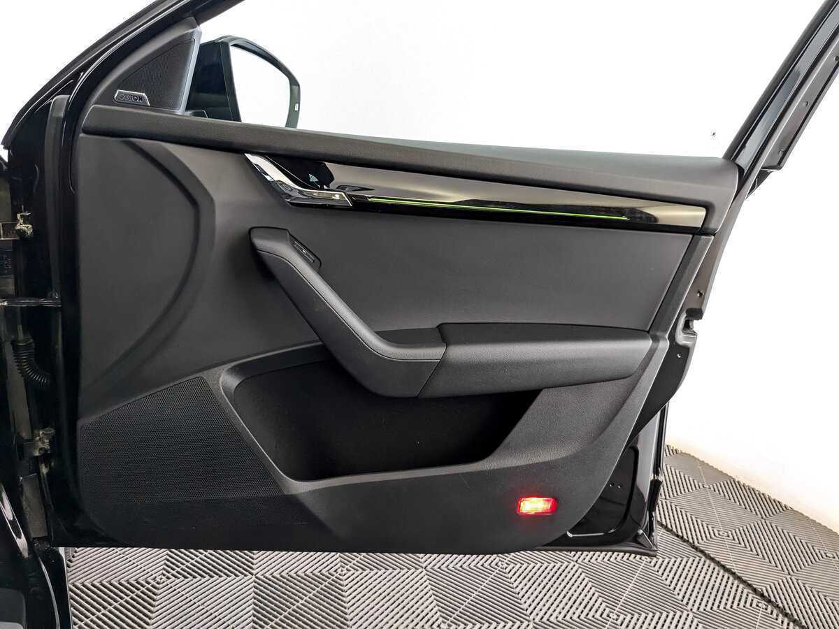 Шкода Октавия б/у, 2019, Роботизированная. Фото: #23