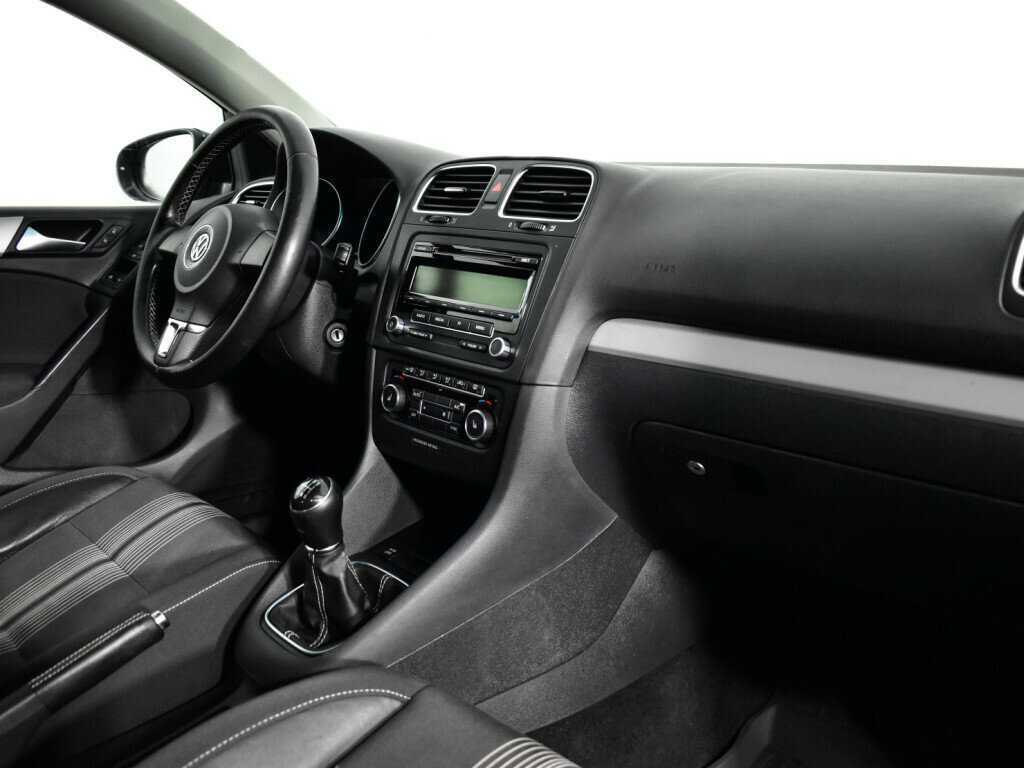 Volkswagen Golf б/у, 2012, Механическая. Фото: #8