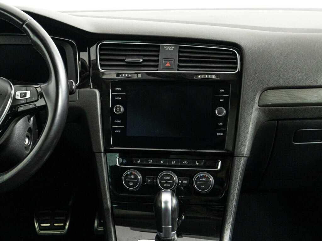 Volkswagen Golf б/у, 2018, Роботизированная. Фото: #13