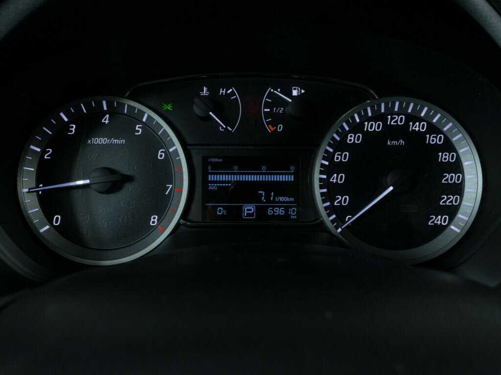 Ниссан Тиида б/у, 2015, Вариатор. Фото: #10