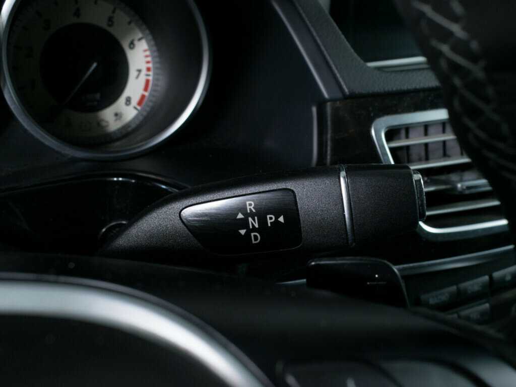 Мерседес-Бенц Е-Класс б/у, 2013, Автоматическая. Фото: #14