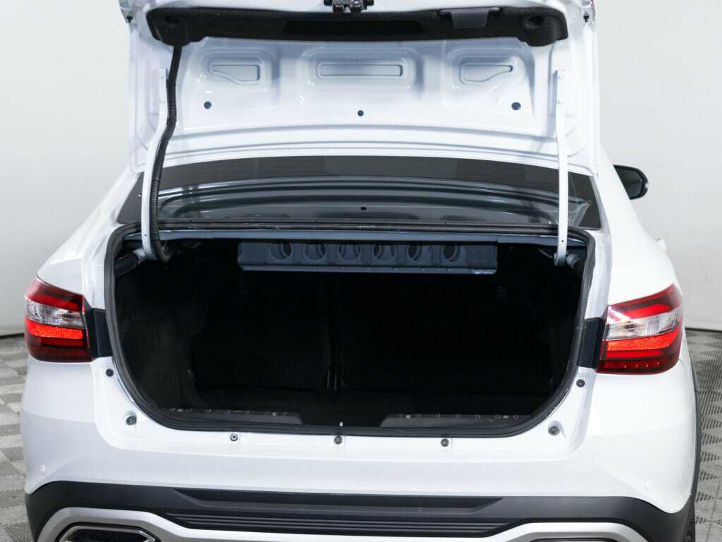 Лада (ВАЗ) Веста б/у, 2023, Механическая. Фото: #6