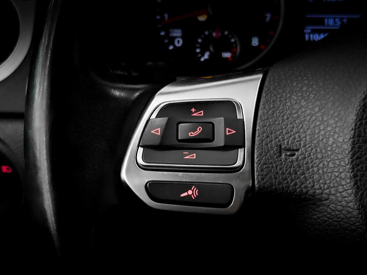 Volkswagen Tiguan б/у, 2016, Автоматическая. Фото: #24