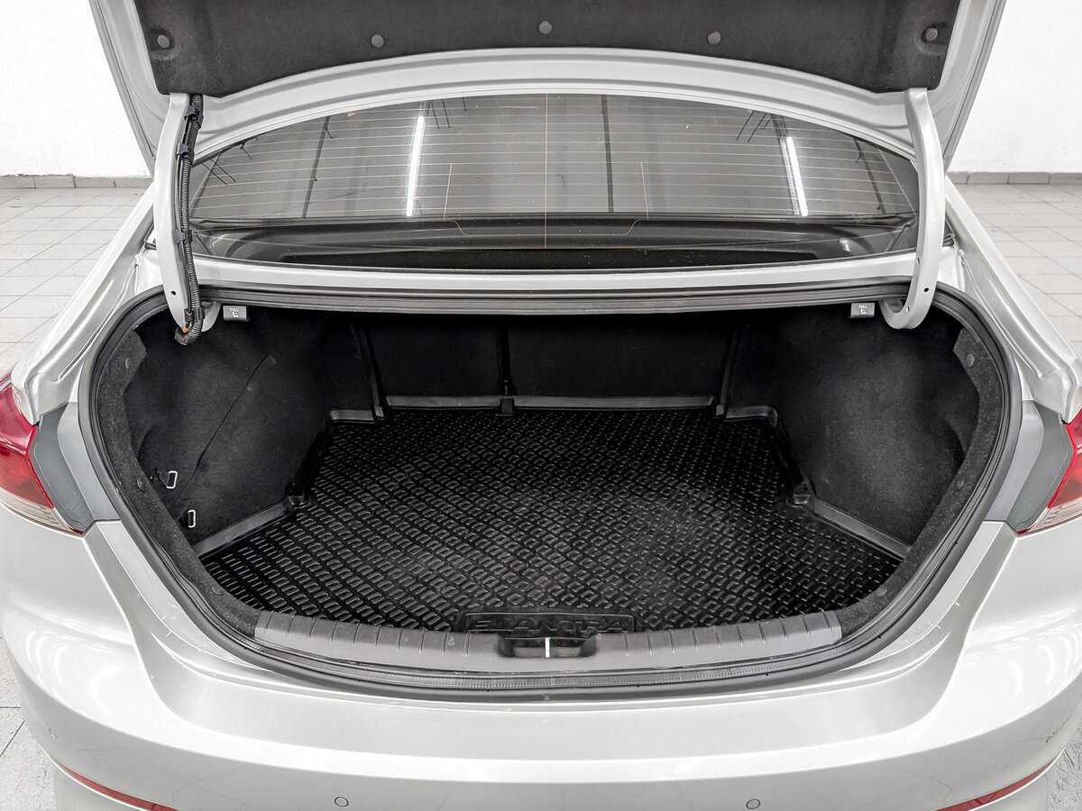 Hyundai Elantra б/у, 2017, Автоматическая. Фото: #9