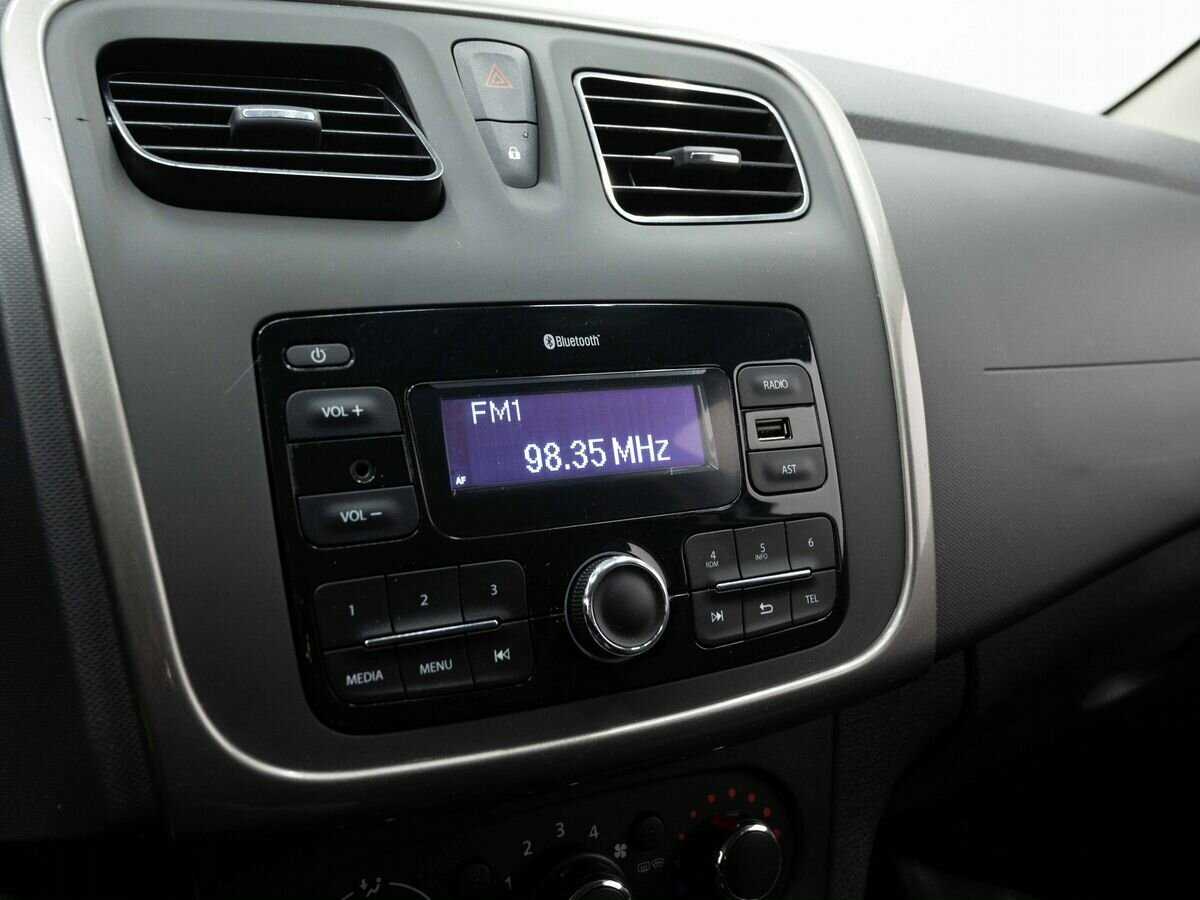 Рено Сандеро б/у, 2020, Механическая. Фото: #17