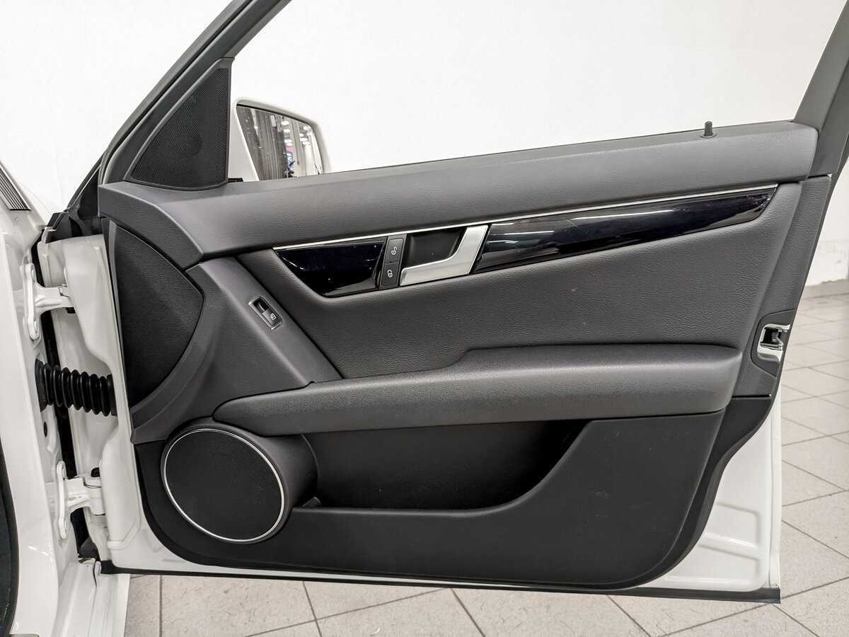 Мерседес-Бенц Ц-Класс б/у, 2012, Автоматическая. Фото: #20