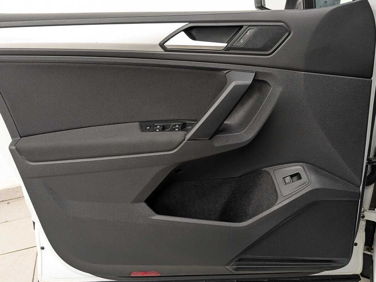 Volkswagen Tiguan б/у, 2020, Роботизированная. Фото: #18