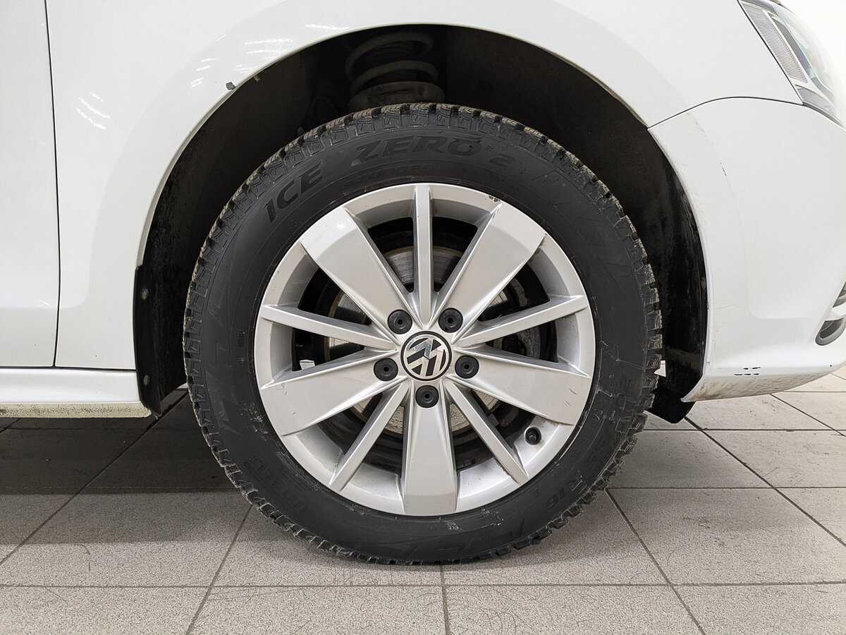 Volkswagen Jetta б/у, 2016, Автоматическая. Фото: #11