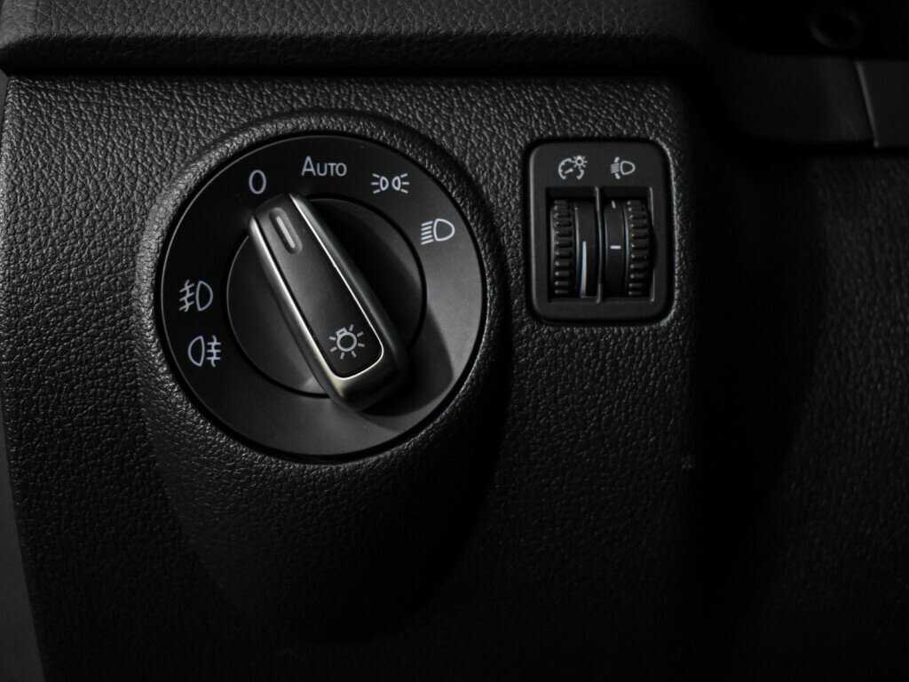 Volkswagen Tiguan б/у, 2016, Роботизированная. Фото: #9