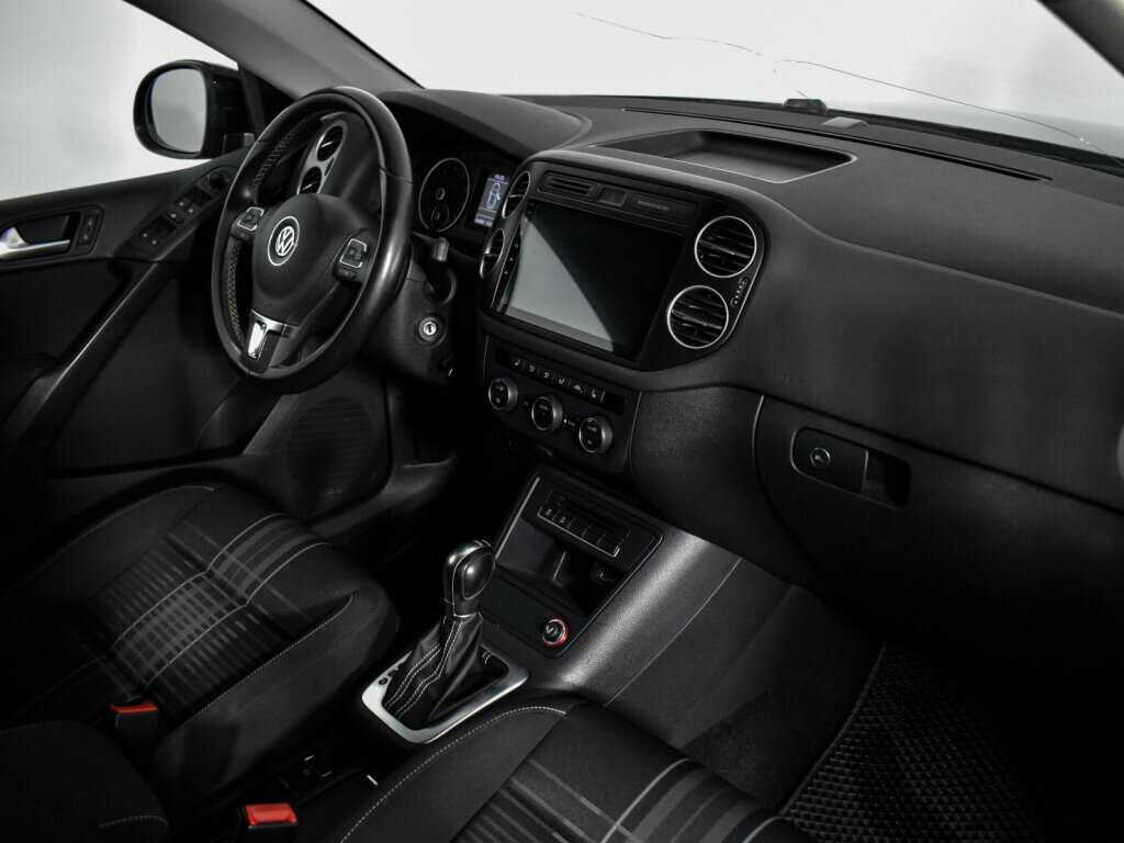 Volkswagen Tiguan б/у, 2016, Роботизированная. Фото: #11