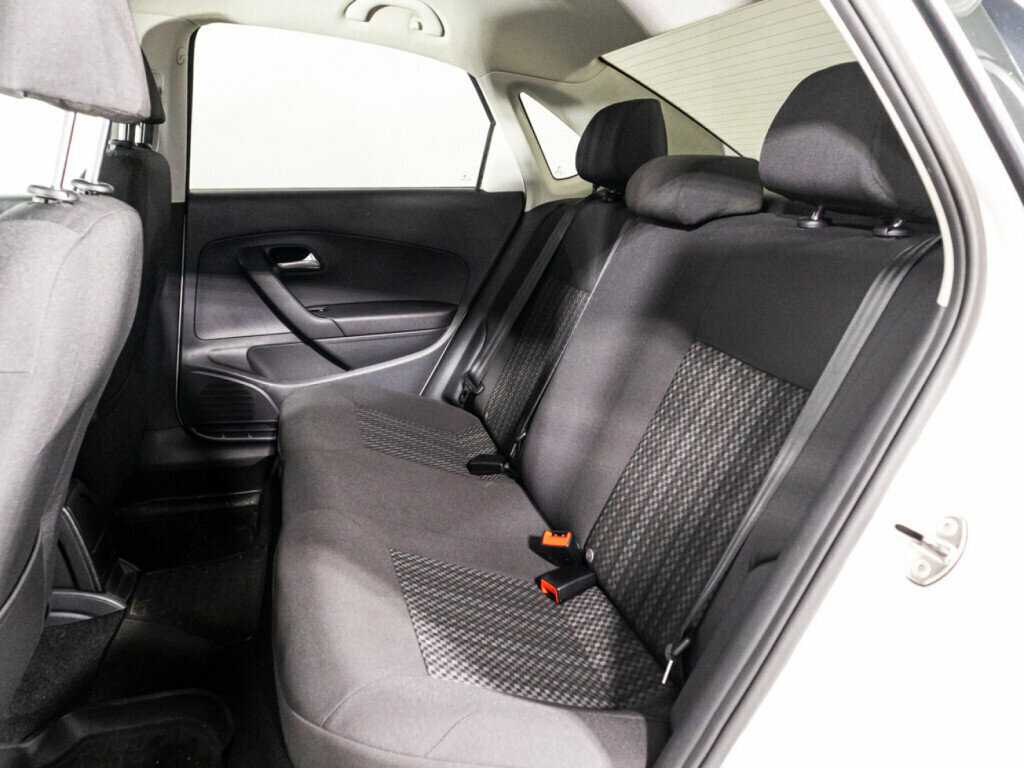 Фольксваген Поло б/у, 2015, Механическая. Фото: #9