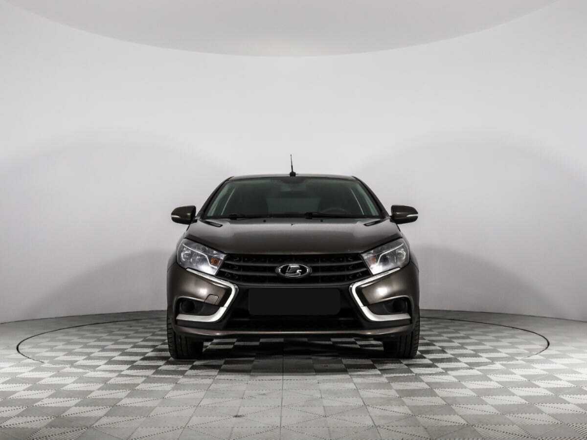 Лада (ВАЗ) Веста б/у, 2017, Механическая. Фото: #1