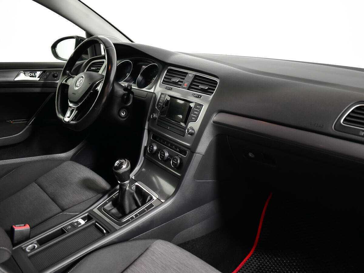 Volkswagen Golf б/у, 2013, Механическая. Фото: #8