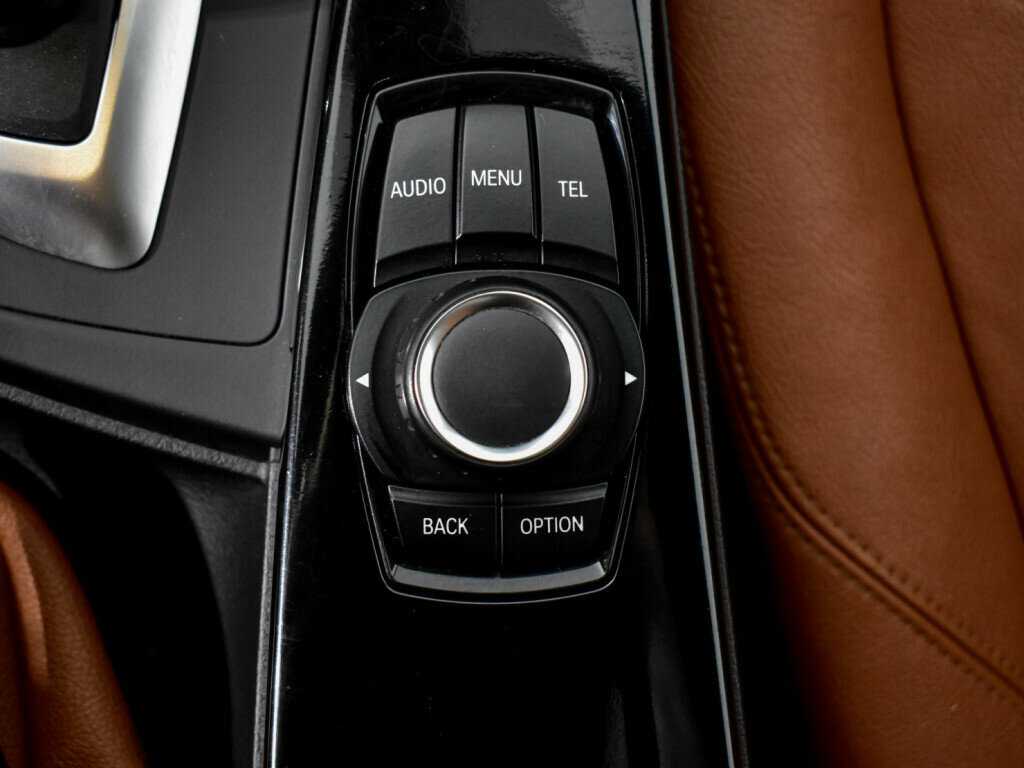 БМВ 3 серии б/у, 2017, Автоматическая. Фото: #11