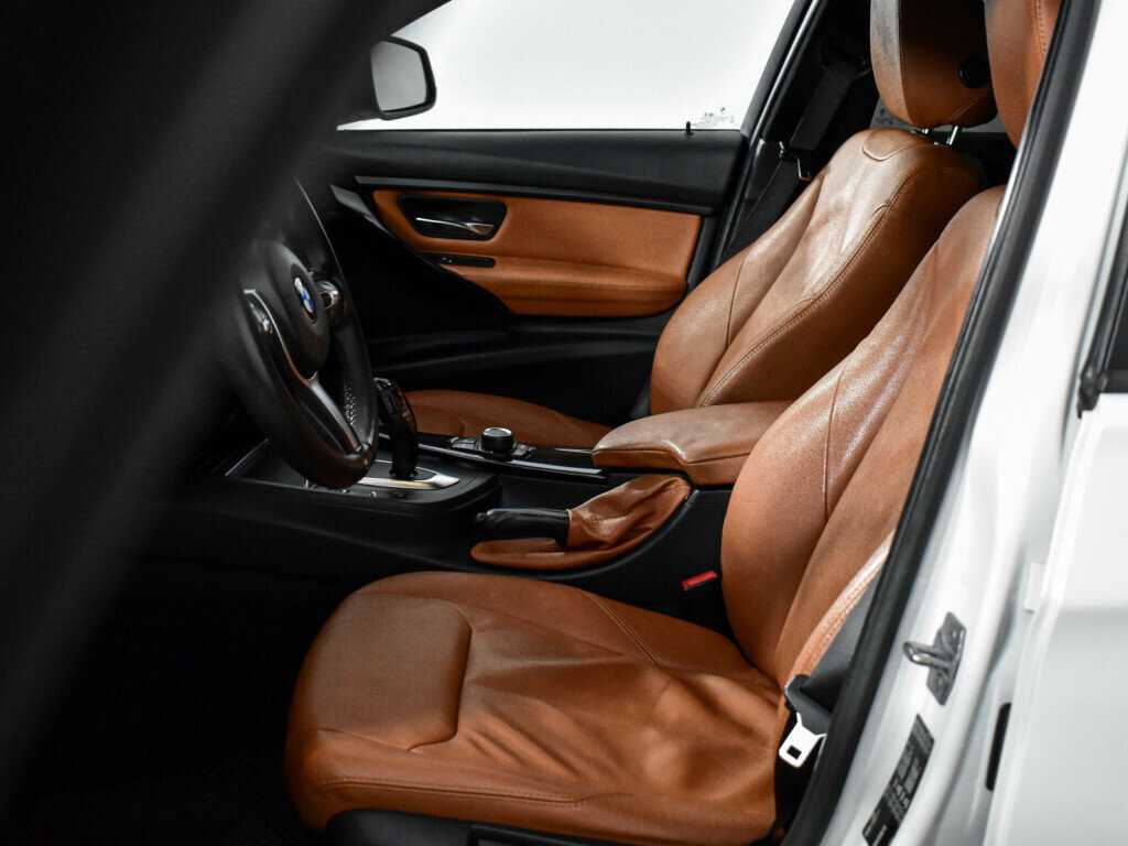 БМВ 3 серии б/у, 2017, Автоматическая. Фото: #12