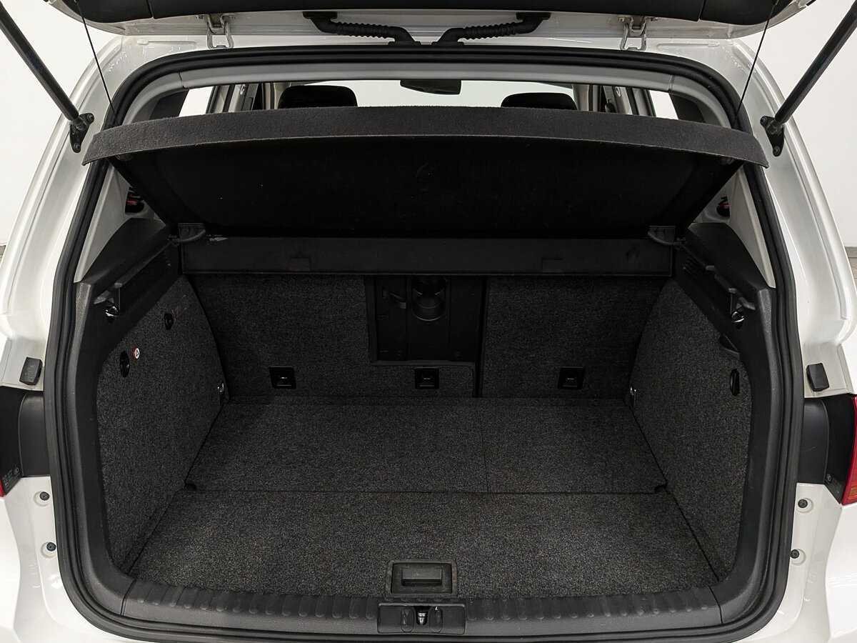 Volkswagen Tiguan б/у, 2013, Автоматическая. Фото: #9