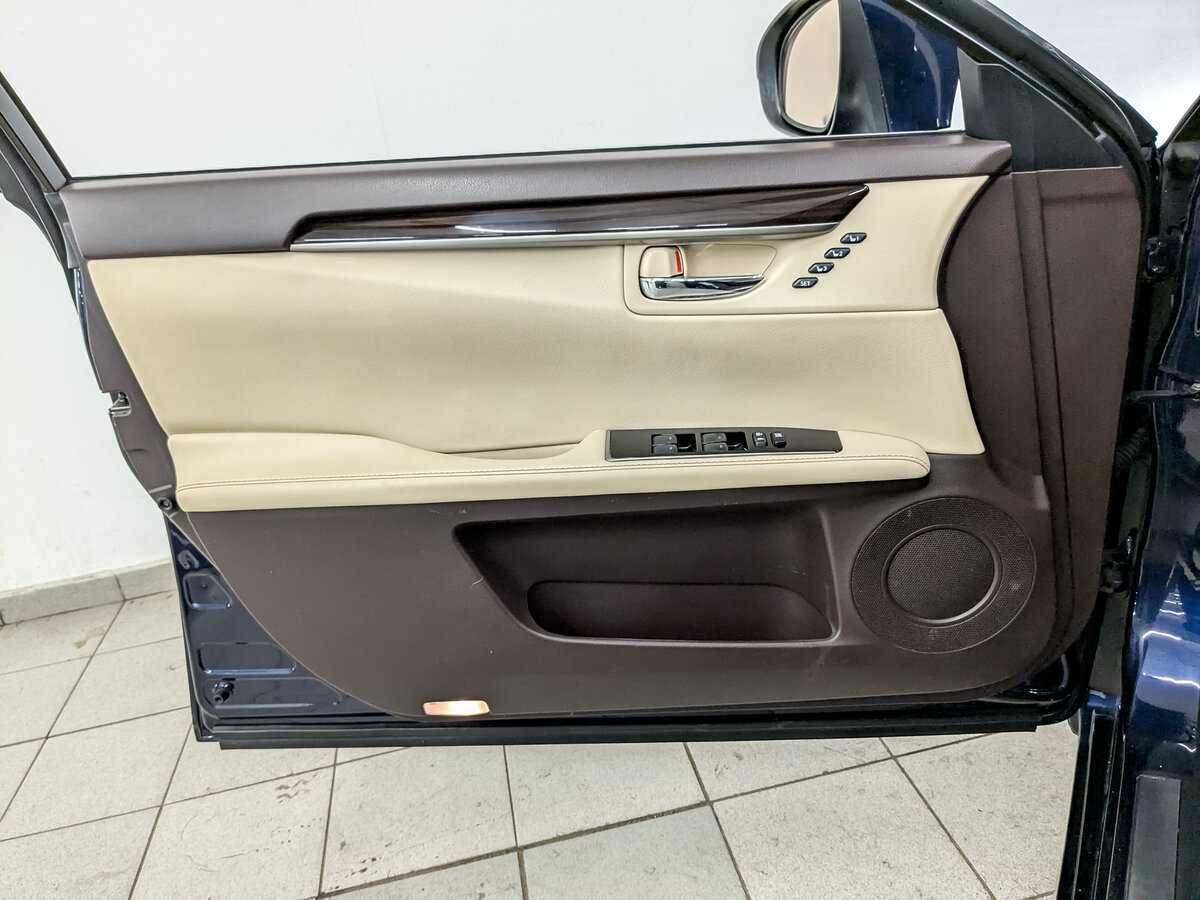 Лексус ЕС б/у, 2015, Автоматическая. Фото: #18