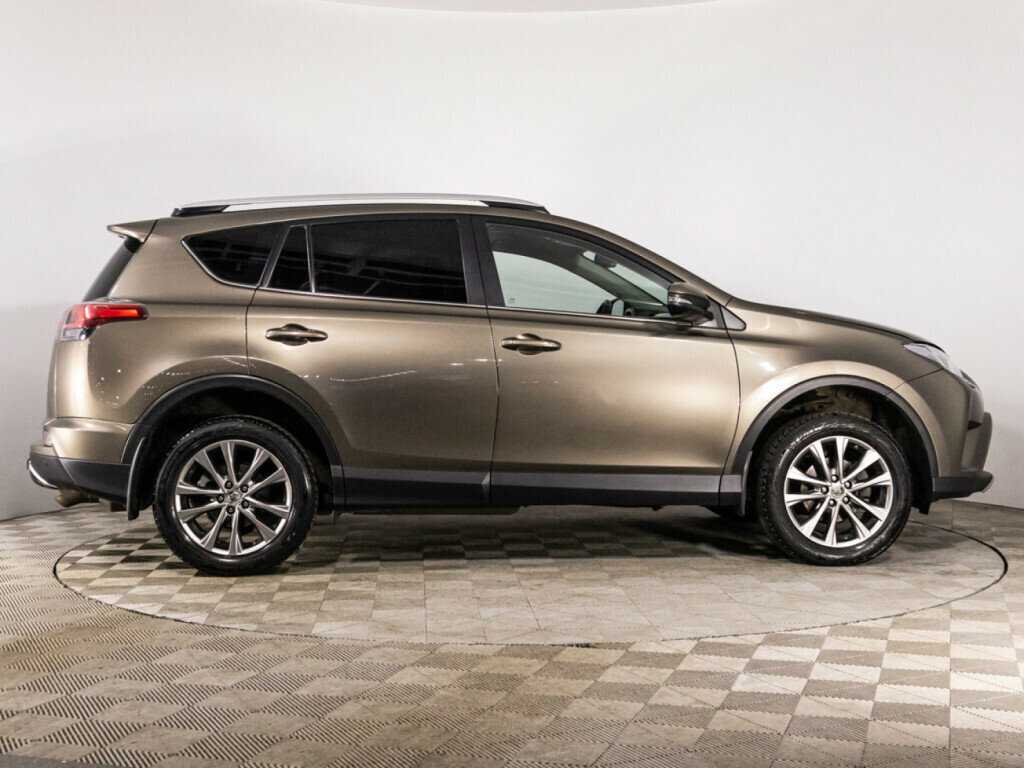 Тойота Рав4 б/у, 2017, Автоматическая. Фото: #3