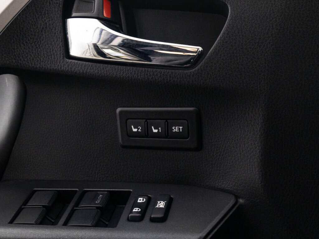 Тойота Рав4 б/у, 2017, Автоматическая. Фото: #17