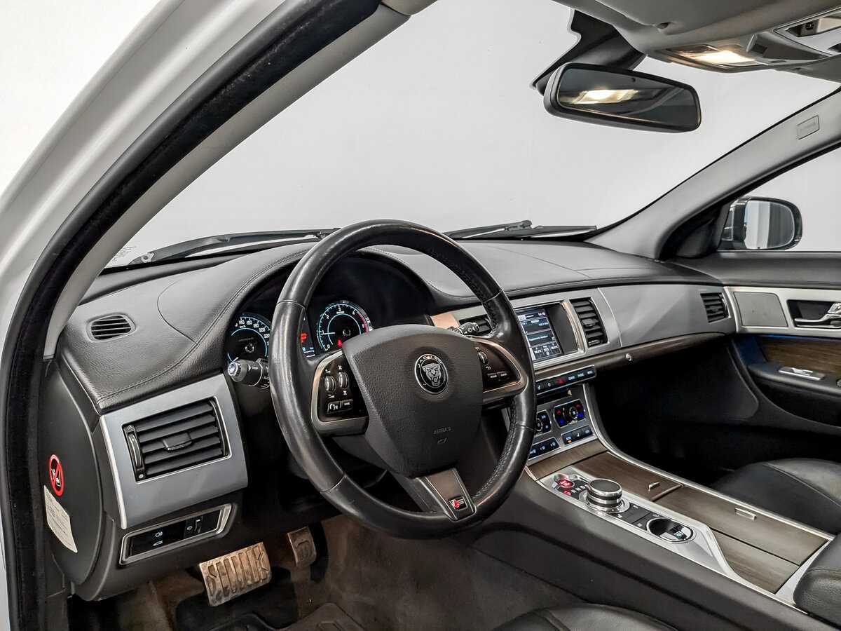 Jaguar XF б/у, 2014, Автоматическая. Фото: #15